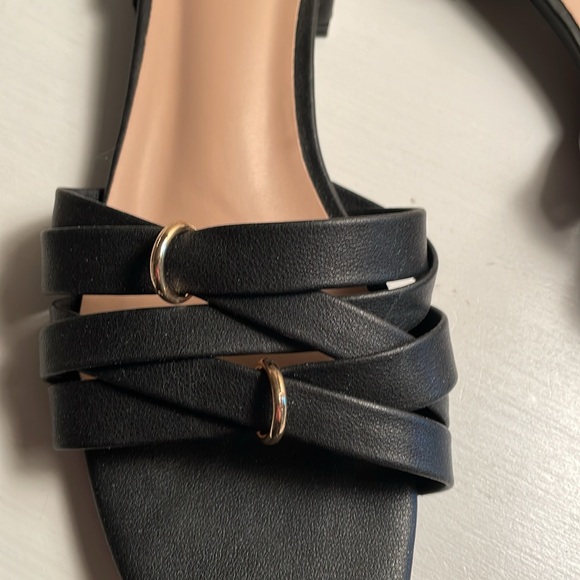 Black sandals with gold accents - Picture 2 of 4